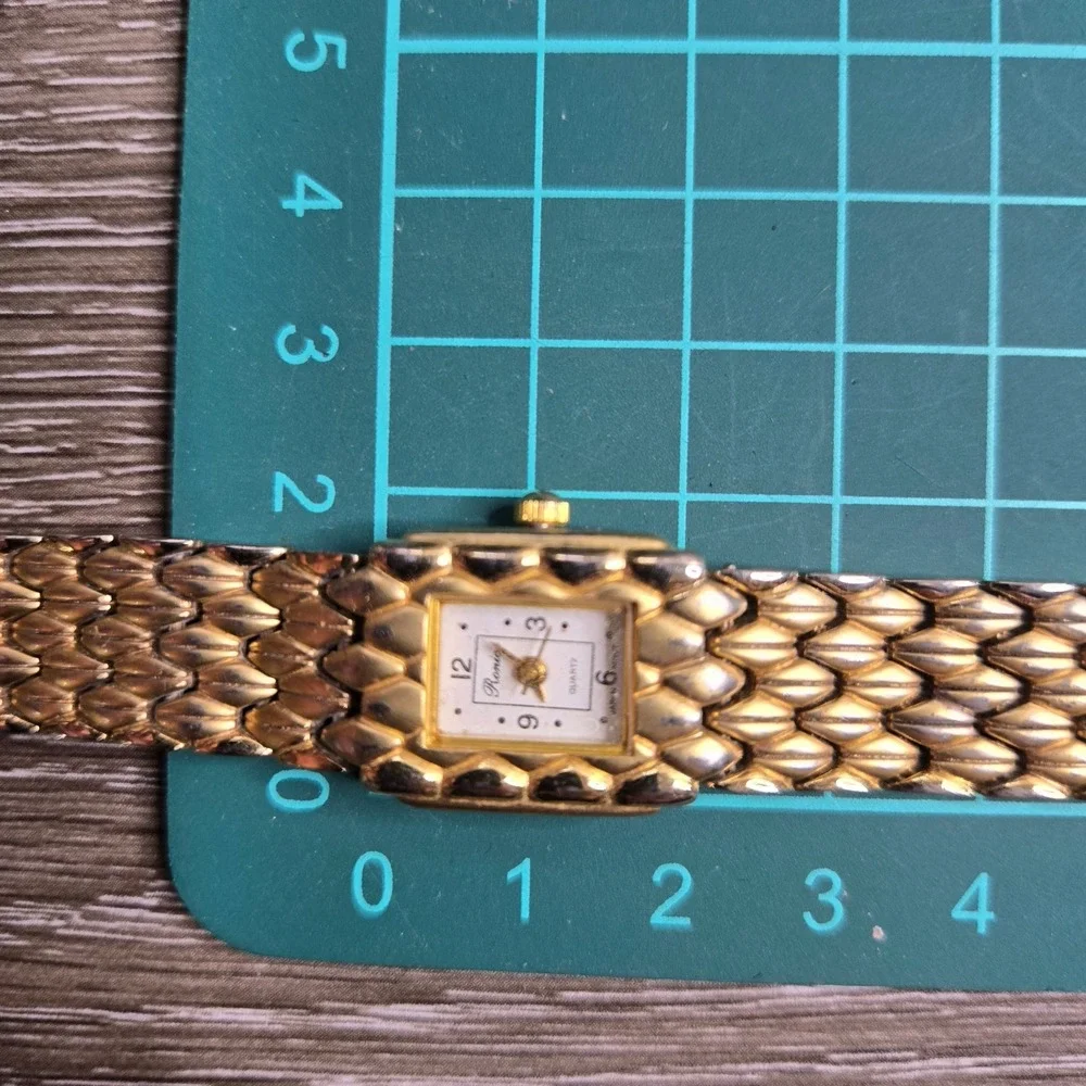 Vintage Ronica Ladies Quartz Watch Gold Tone Textured Bracelet Japan Movt S 6